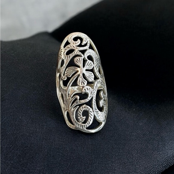 Floral Filigree Sterling Silver Ring - Picture 1 of 8